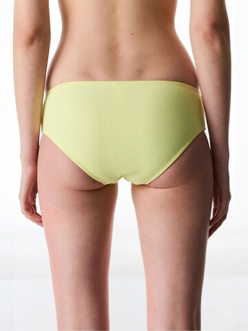 Slip bikini di Penti in giallo