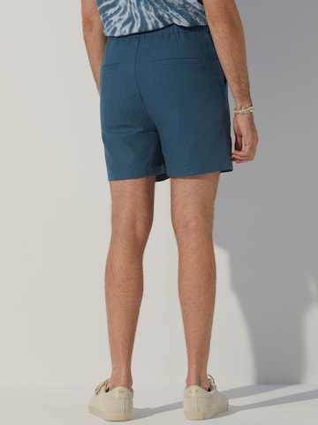 ABOUT YOU x Alvaro Soler Regular Shorts 'Xaver' in Blau