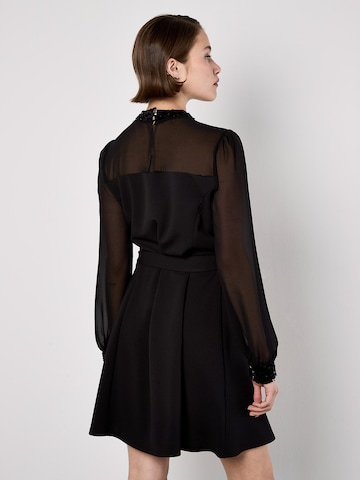 Apricot Dress ' ' in Black