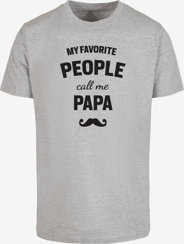 Merchcode Shirt 'Fathers Day - My Favorite People Call Me Papa' in Grijs: voorkant