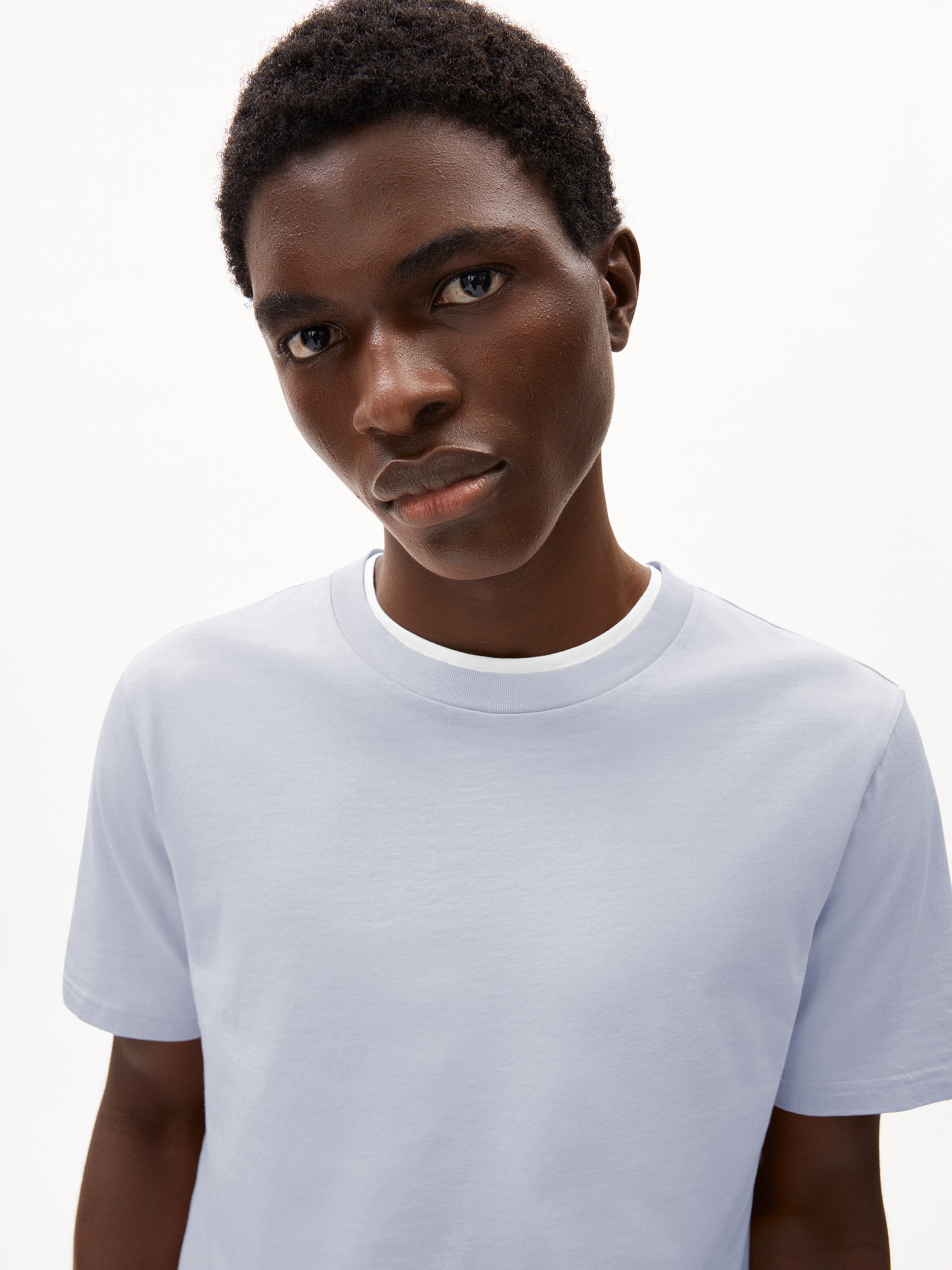 ARMEDANGELS Regular Fit T-Shirt ' JAAMES ' in Blau: Vorderseite