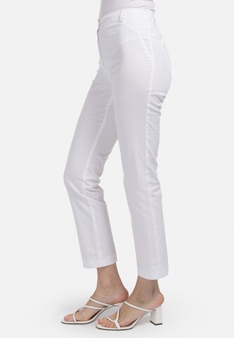 Coupe slim Pantalon HELMIDGE en blanc