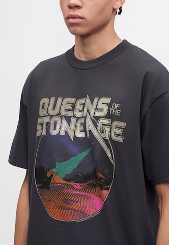 VANS - Camiseta 'Queens Of The Stone Age Desert Sessions' en negro