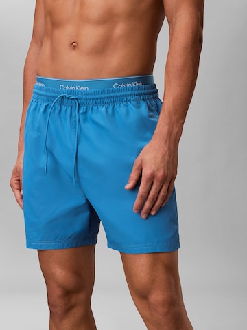 Calvin Klein Swimwear Zwemshorts 'ESSENTIALS' in Blauw