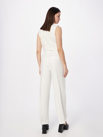 DRYKORN Regular Trousers with creases 'FAE' in White