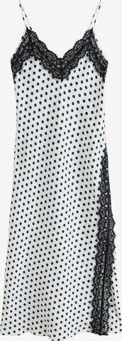 Rochie de la Next pe alb: față