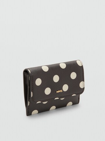 MANGO Portemonnee 'DOLORES' in Bruin