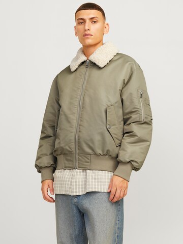 JACK & JONES Between-Season Jacket 'JORQUEENS' in Green: front