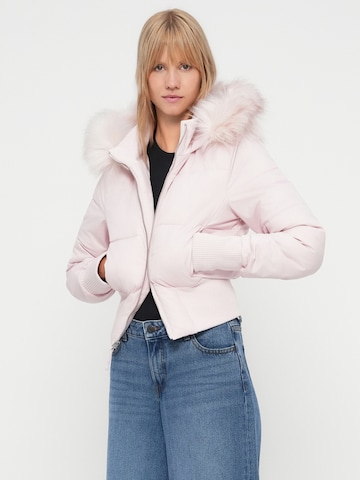 HOLLISTER - Casaco de inverno em rosa