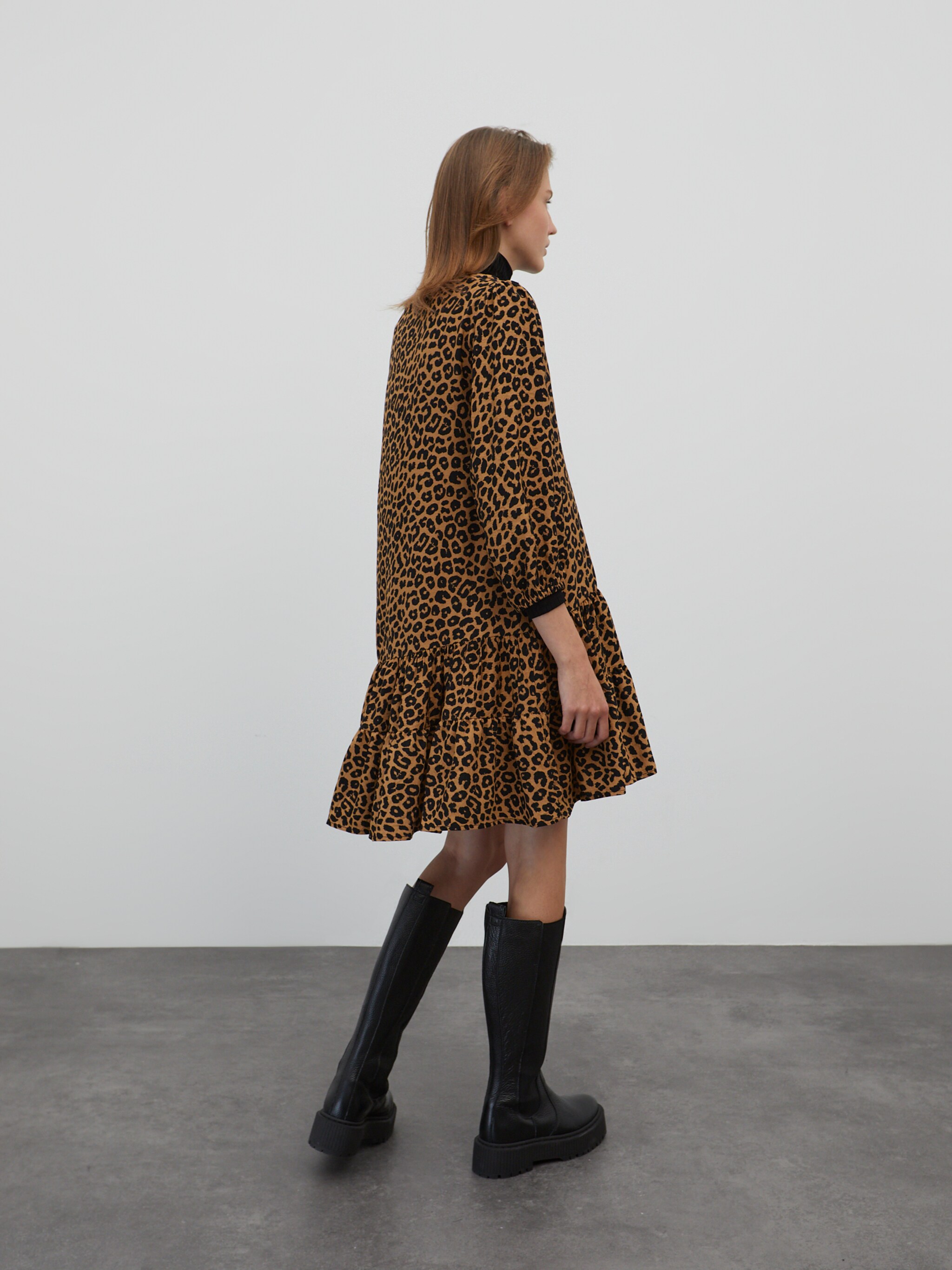 EDITED Producten Jurk 'Eileen' Bruin