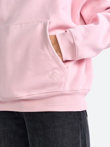 Rich & Royal Sweatshirt in Pink