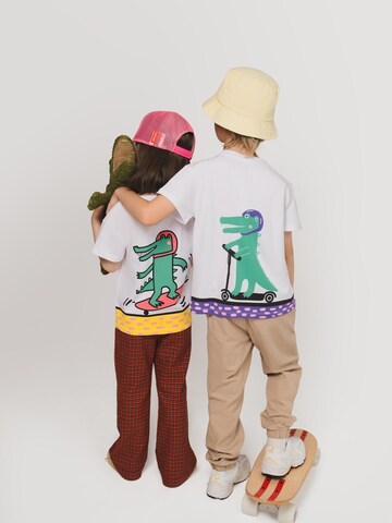SATURNDAY Shirt 'Krokodil auf Skateboard' in Weiß