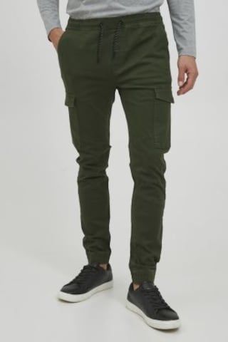 11 Project Regular Cargo Pants 'Garik' in Green: front