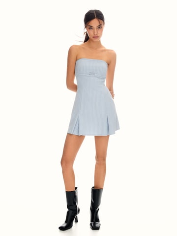 Bershka Kleid in Blau: Vorderseite