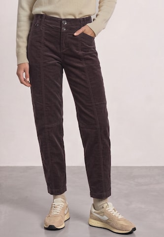 Barrel Pantalon 'Karlie' STREET ONE en rouge : devant