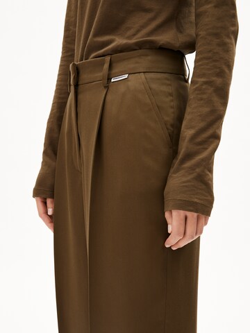 ARMEDANGELS Tapered Pleat-front trousers 'SANDRINAA' in Green