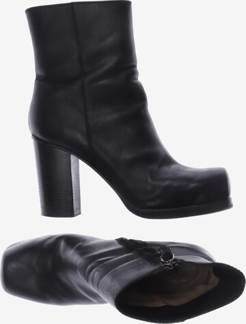 Acne Studios Stiefelette 41 in Schwarz: predná strana