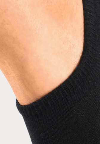 BENCH Sportsocken in Schwarz