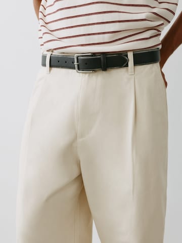 Pull&Bear Bő szár Élére vasalt nadrágok - fehér