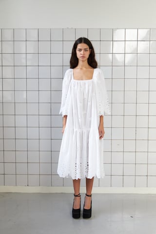 Stella Nova Платье в Белый: спереди