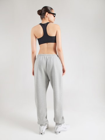 Nike Sportswear Tapered Παντελόνι 'Studio Fleece' σε γκρι