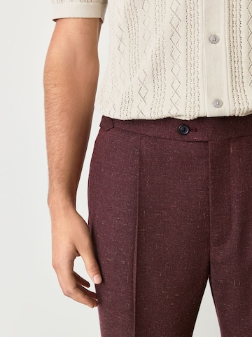 regular Pantaloni con pieghe di Next in rosso