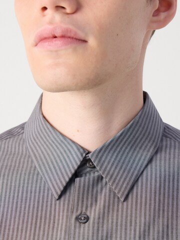 Slim fit Camicia di Calvin Klein in grigio