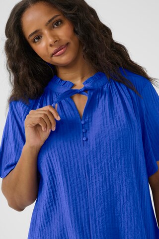 Chemisier 'Lisana' KAFFE CURVE en bleu
