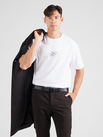 T-Shirt 'Voyage' BOSS en blanc : devant