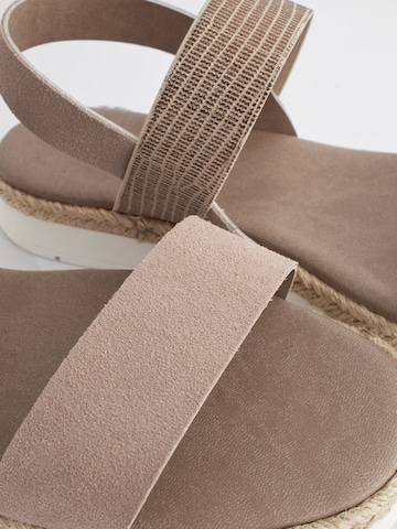 Sandales Next en beige