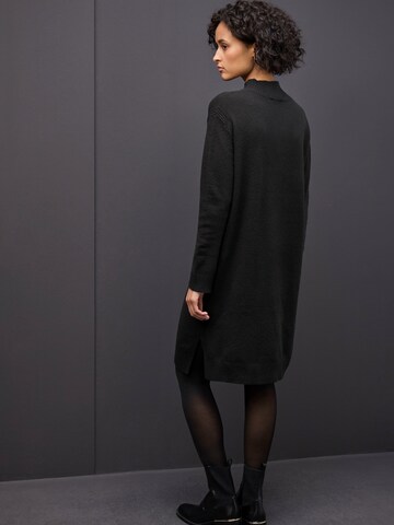 STREET ONE Strickkleid in Schwarz