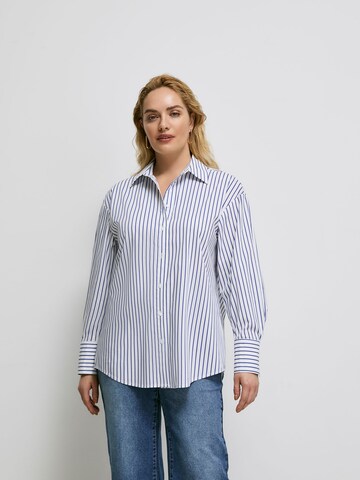 Camicia da donna 'Paula' di ABOUT YOU x Iconic by Tatiana Kucharova in blu: frontale