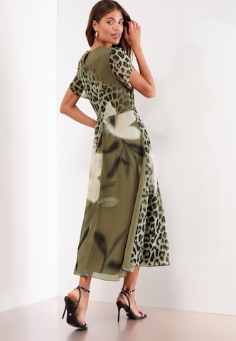 Lipsy Kleid in Grün