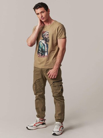 T-Shirt 'Hipster' Deeluxe en marron