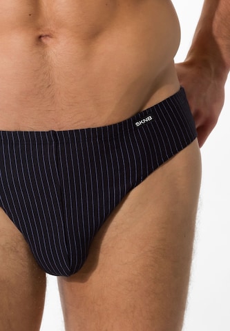 Skiny - Braga en negro