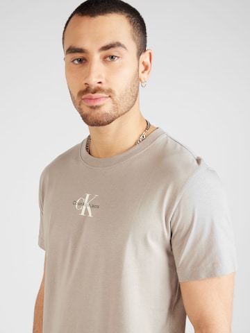 Calvin Klein Jeans T-Shirt in Grau