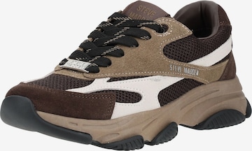 Sneaker bassa di STEVE MADDEN in marrone: frontale