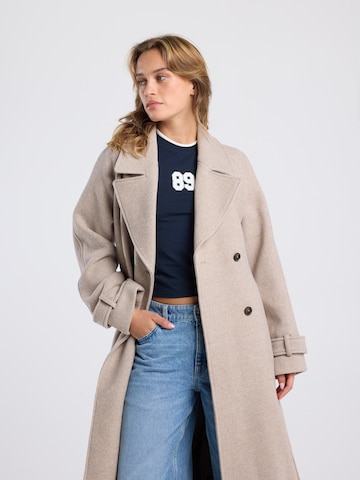 Manteau mi-saison America Today en beige : devant
