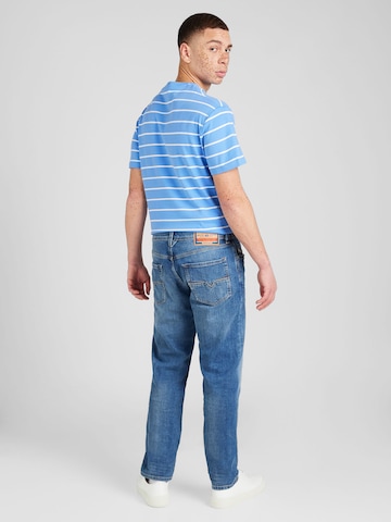 DIESEL Regular Jeans '1986 LARKEE-BEEX' in Blauw