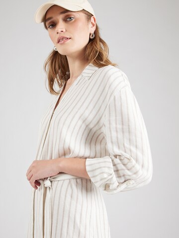 Robe-chemise 'LINN' VERO MODA en blanc