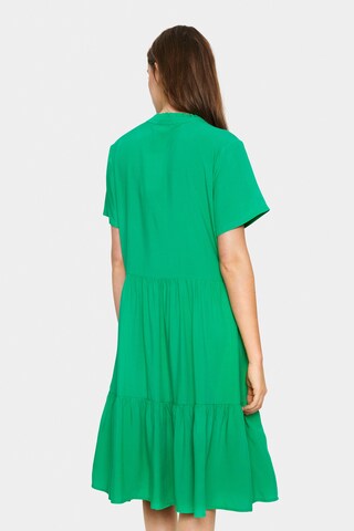 SAINT TROPEZ - Vestidos camiseiros 'Eda' em verde