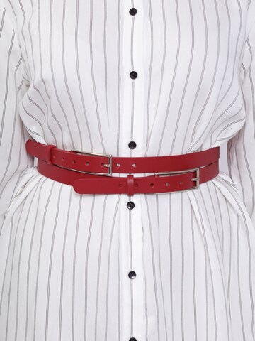 Haute Cuir Gürtel 'Double Buckle Belt'‌‌‌ in Rot