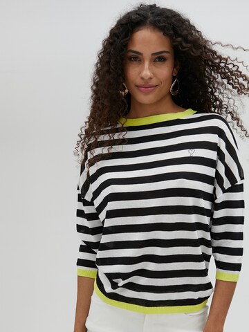 Lola Casademunt Shirt in Black: front