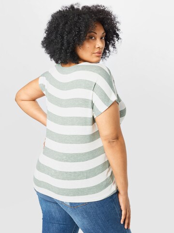 Tricou 'Lamya' de la ABOUT YOU Curvy pe verde