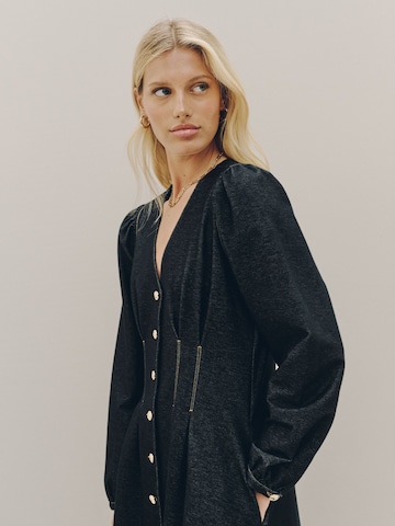 Robe Next en noir