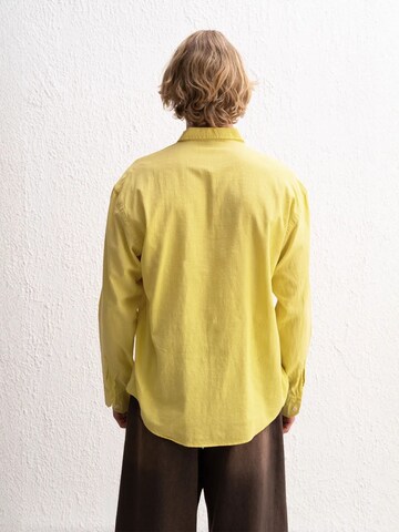 Fit confort Chemise Giesto en jaune