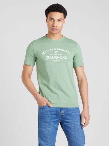 Tricou 'AUSTIN' de la MUSTANG pe verde: față