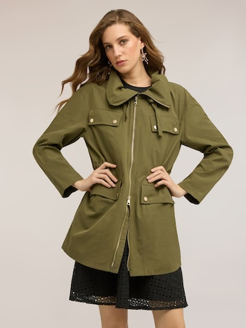 Cappotto invernale di MOTIVI in verde: frontale