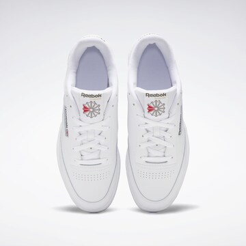 Baskets basses 'Club C 85' Reebok en blanc