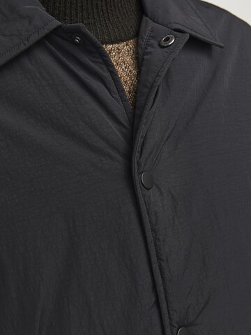 Veste mi-saison JACK & JONES en noir